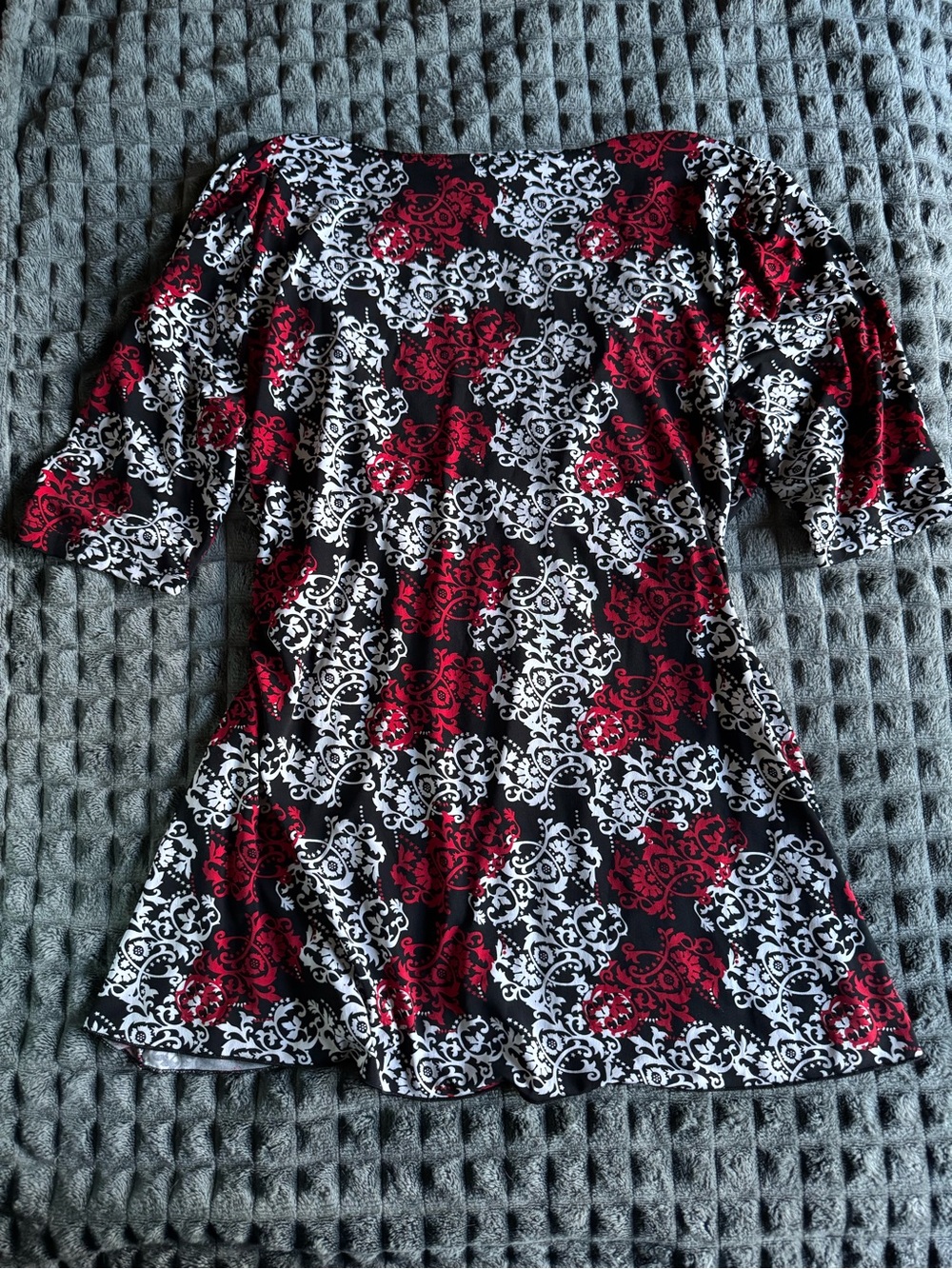 Studio 1940 Black Gray Pink Floral-Scroll Tunic